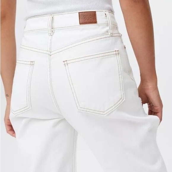 BDG High Rise Mom Jeans Ivory White Contrast Tan Stitch Urban Outfitters Sz 26 - Picture 2 of 14